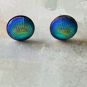 Blue green sea shell pattern earrings